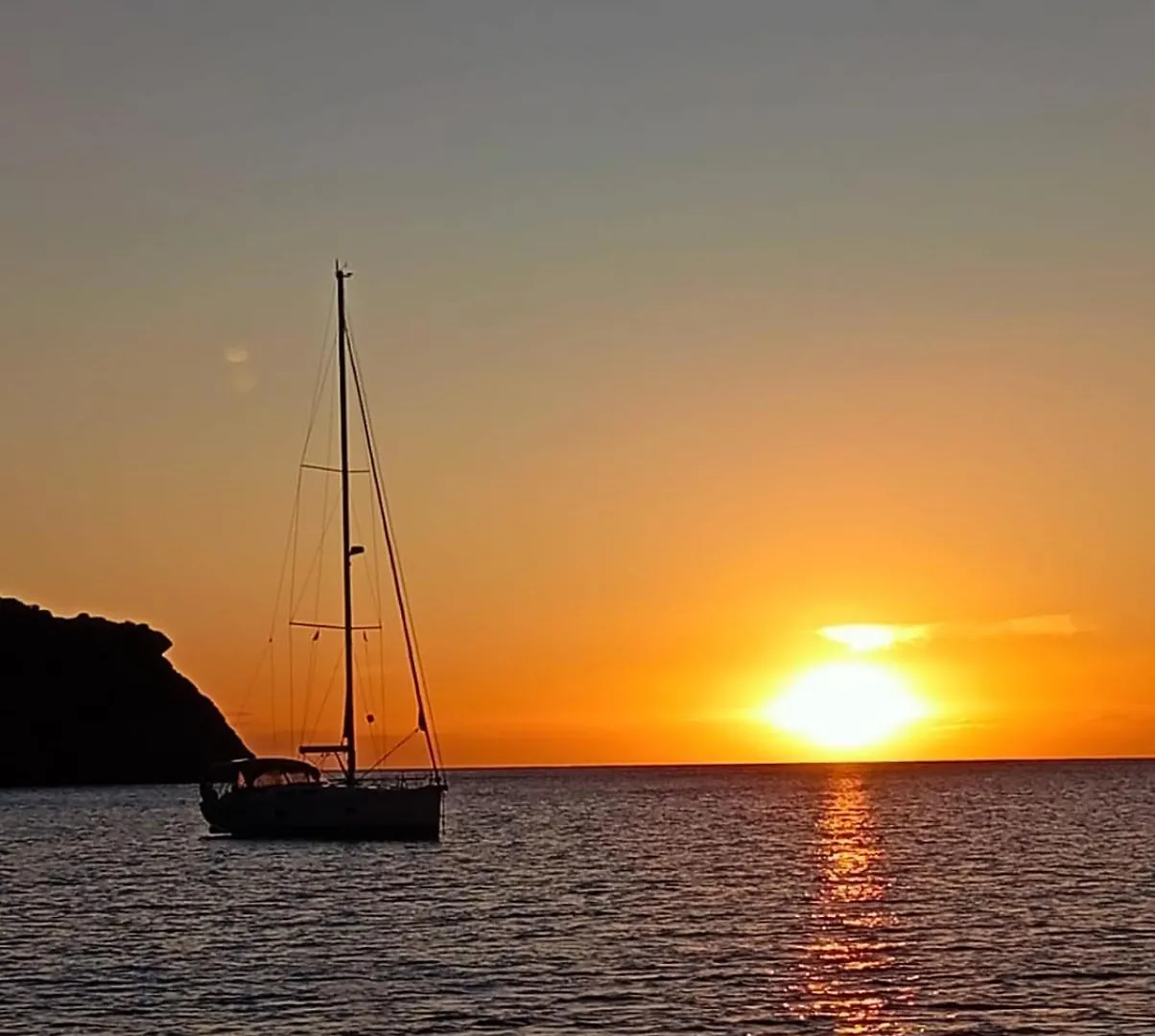 Отель Sailing Yacht Бенальмадена